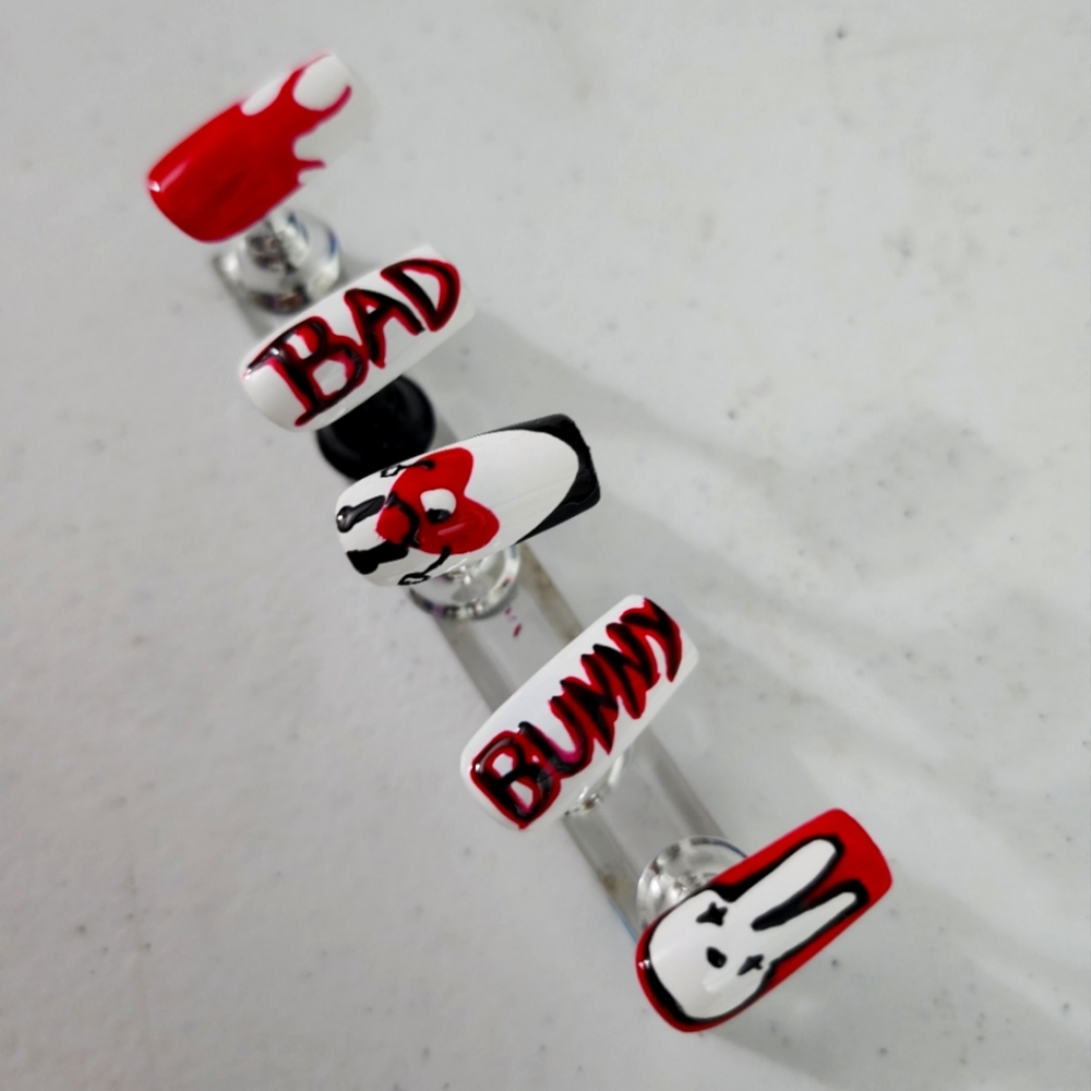 Bad Bunny Press-on Nails